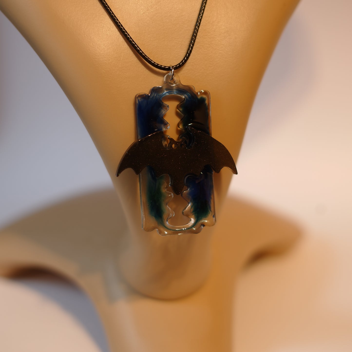 Kette "Shadow Bat's Edge"