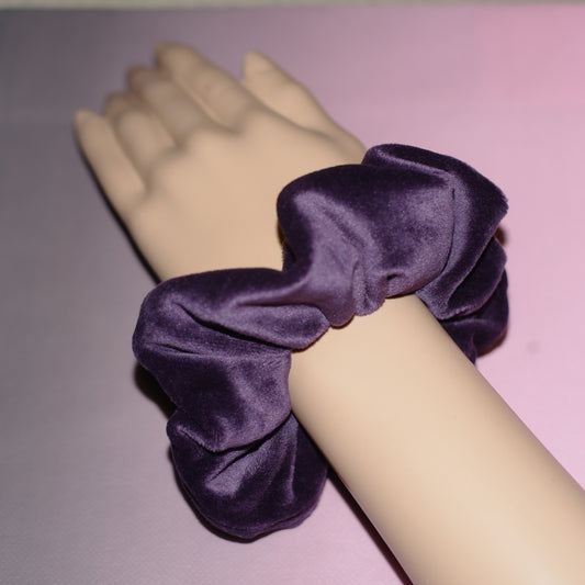 Scrunchie "Velvet Elegance" Lila