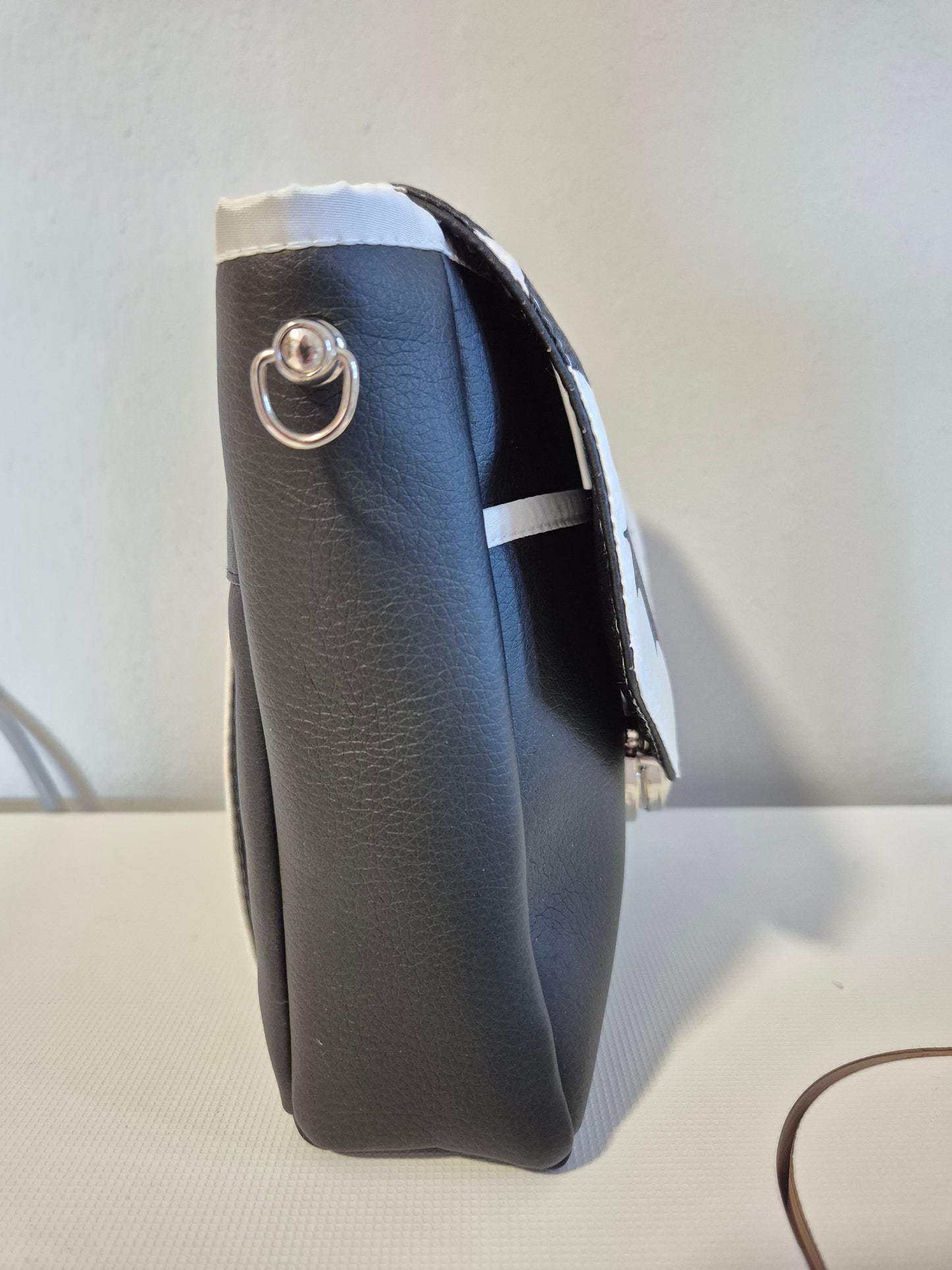2- Wege Tasche Hand- und Gürteltasche Fledermaus Prototypen