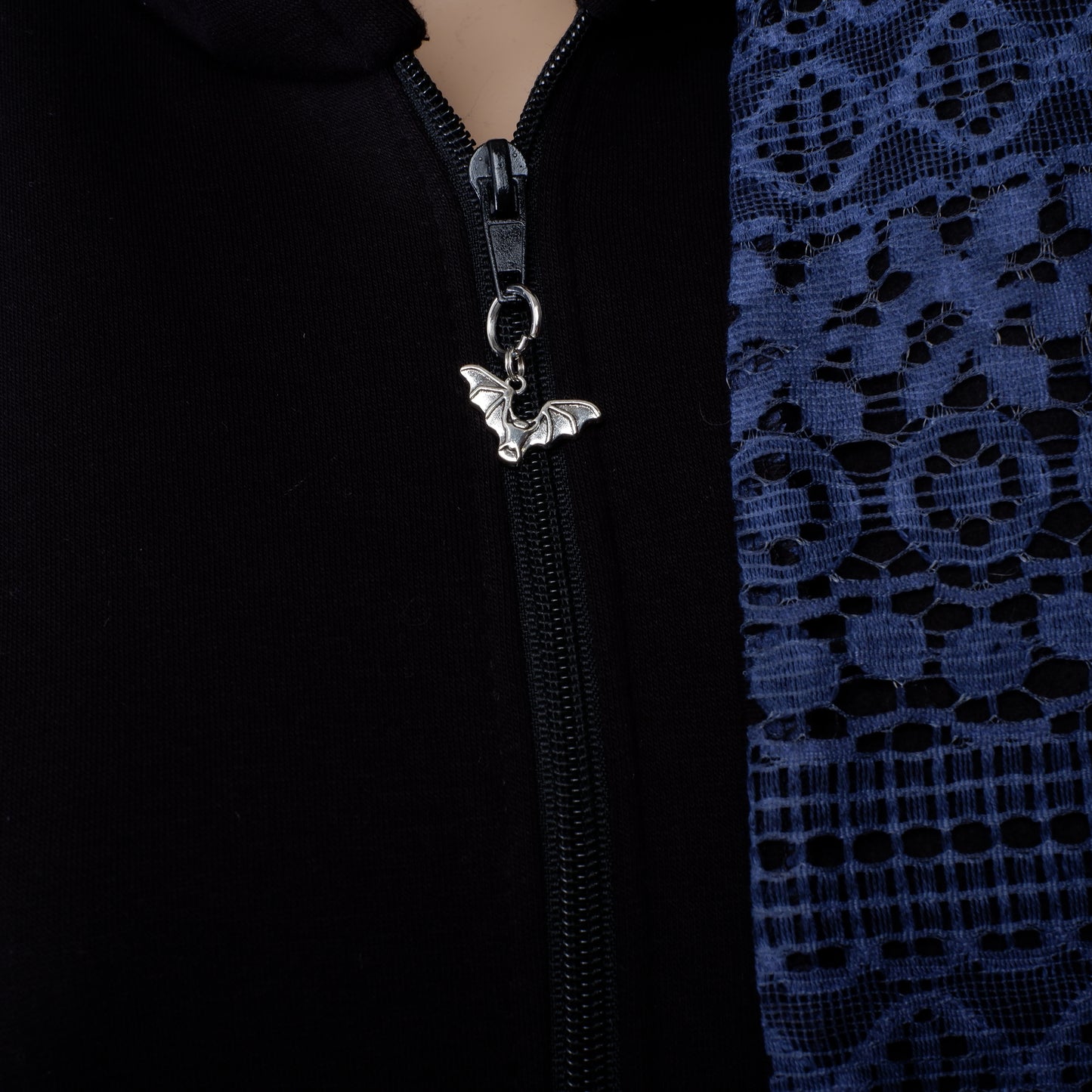 Kapuzenjacke - Winged Demon Bunny -  Größe S