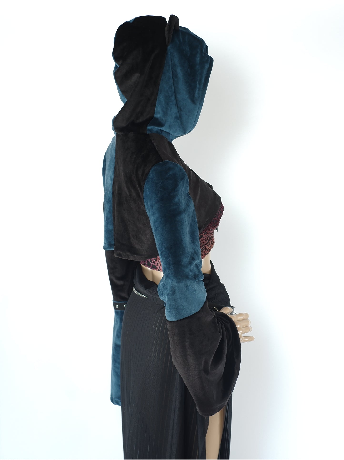 Cat-Ear Velvet Oversized Shrug Größe - S - Einzelstück