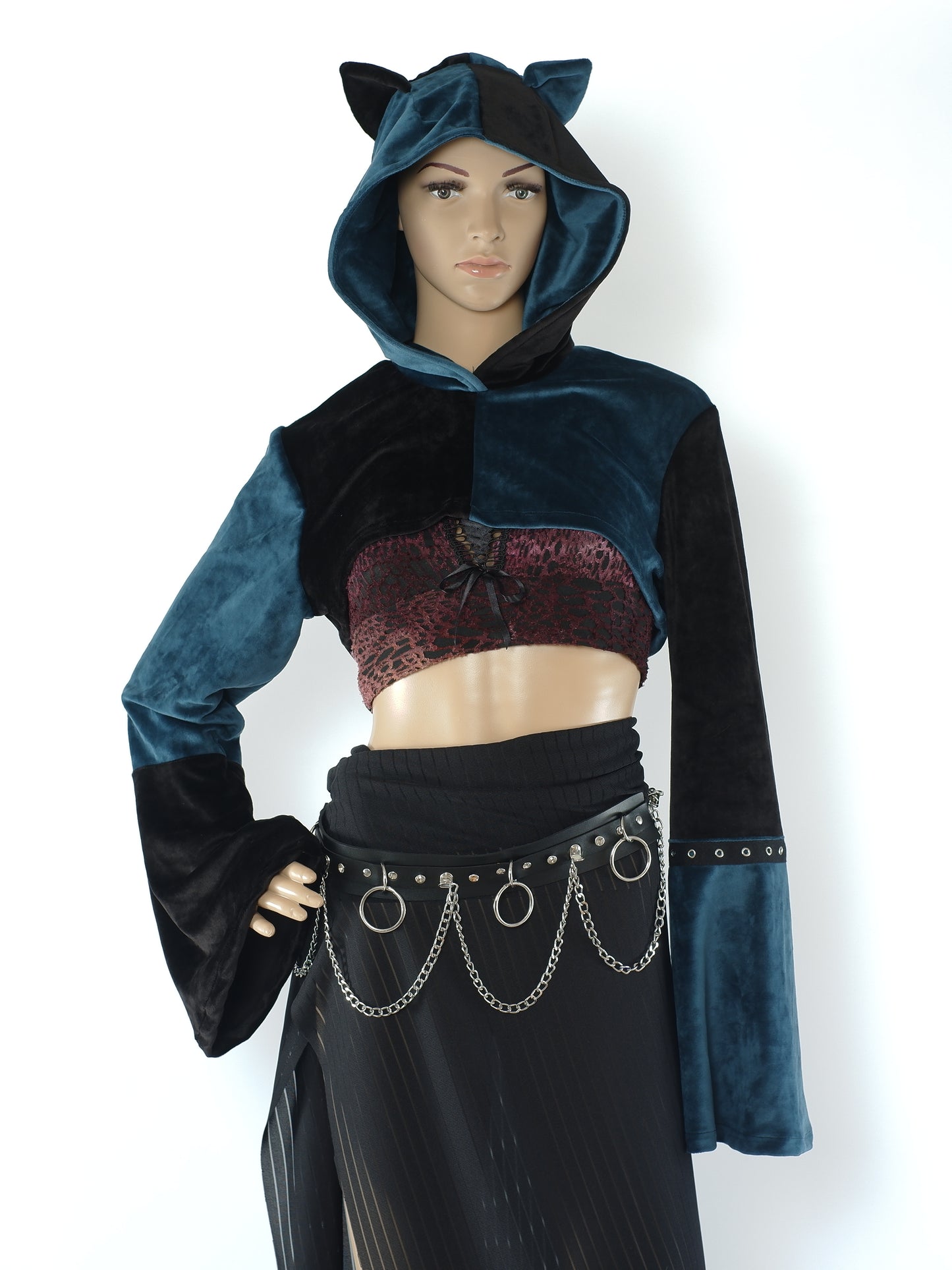 Cat-Ear Velvet Oversized Shrug Größe - S - Einzelstück