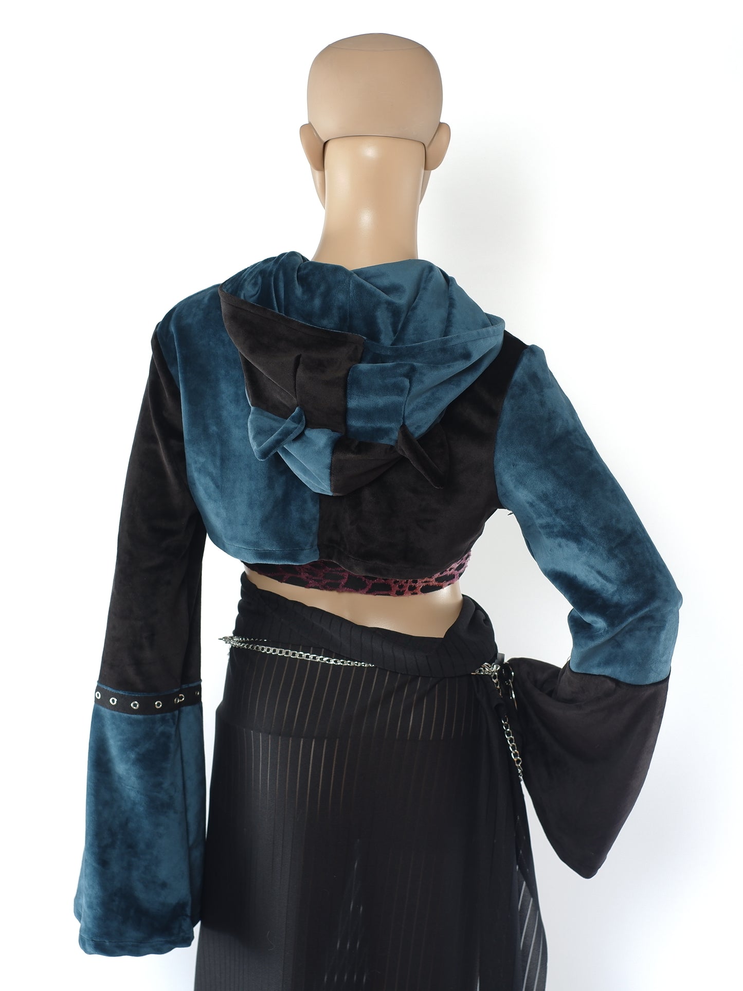 Cat-Ear Velvet Oversized Shrug Größe - S - Einzelstück