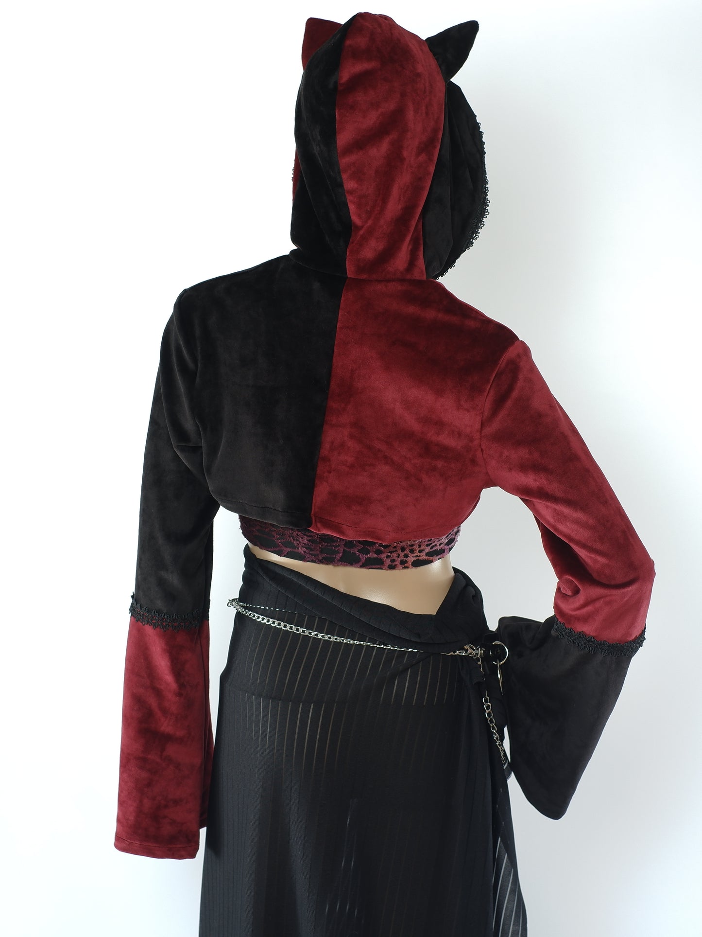 Cat-Ear Velvet Oversized Shrug Größe - XS - Einzelstück