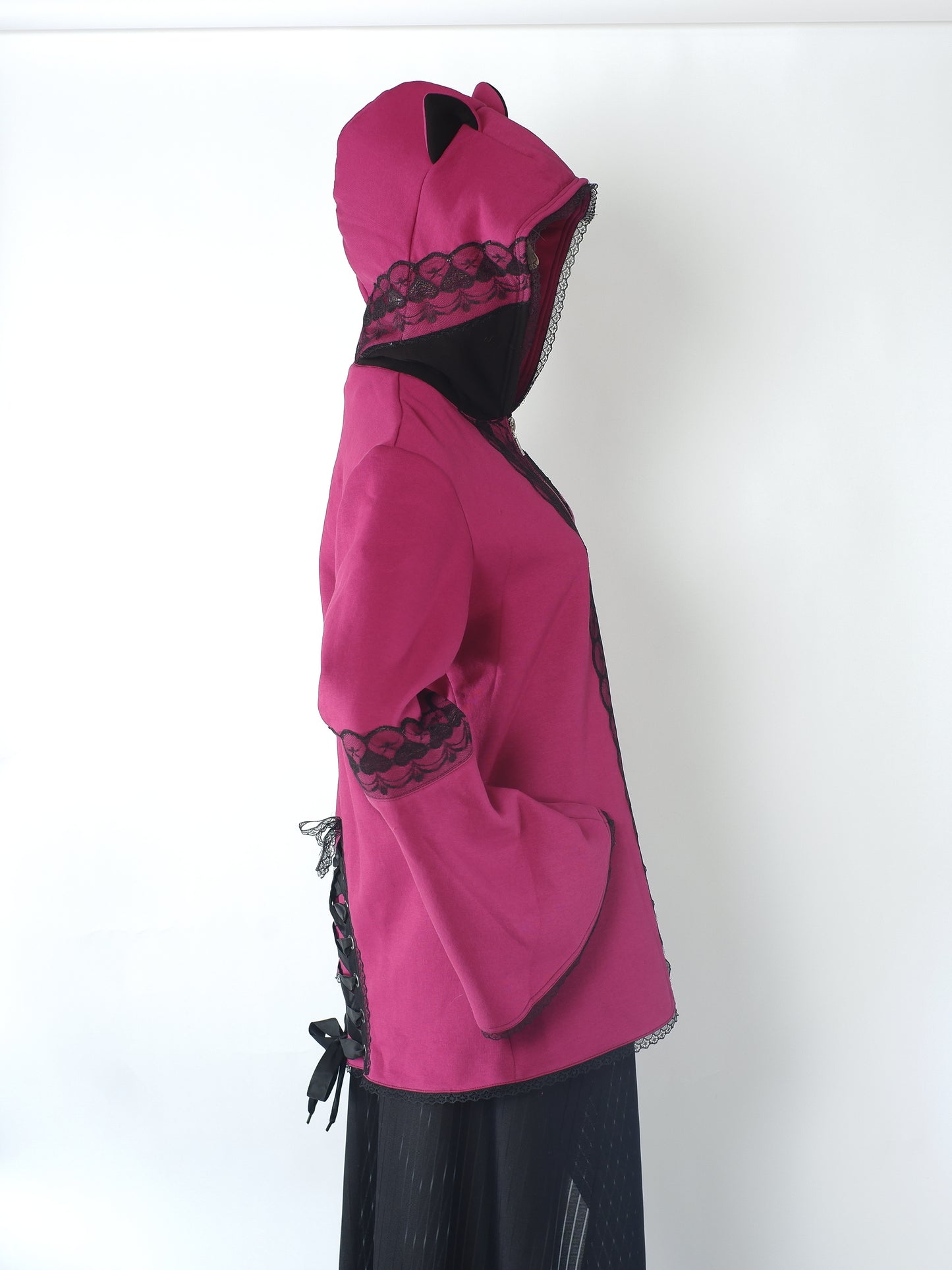 Oversize Kapuzenjacke -  Größe S "Magenta Kitty"