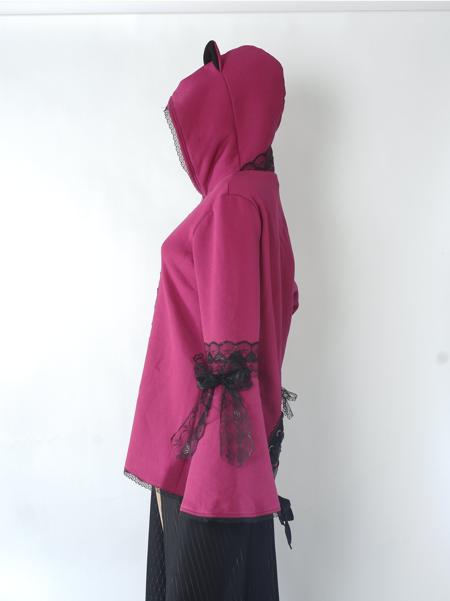 Oversize Kapuzenjacke -  Größe S "Magenta Kitty"