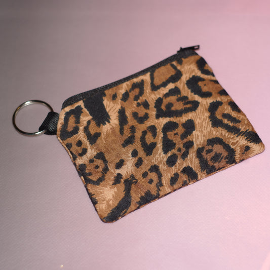 2-in-1 Schlüsselanhänger & Mini-Geldbörse "Leo Love"