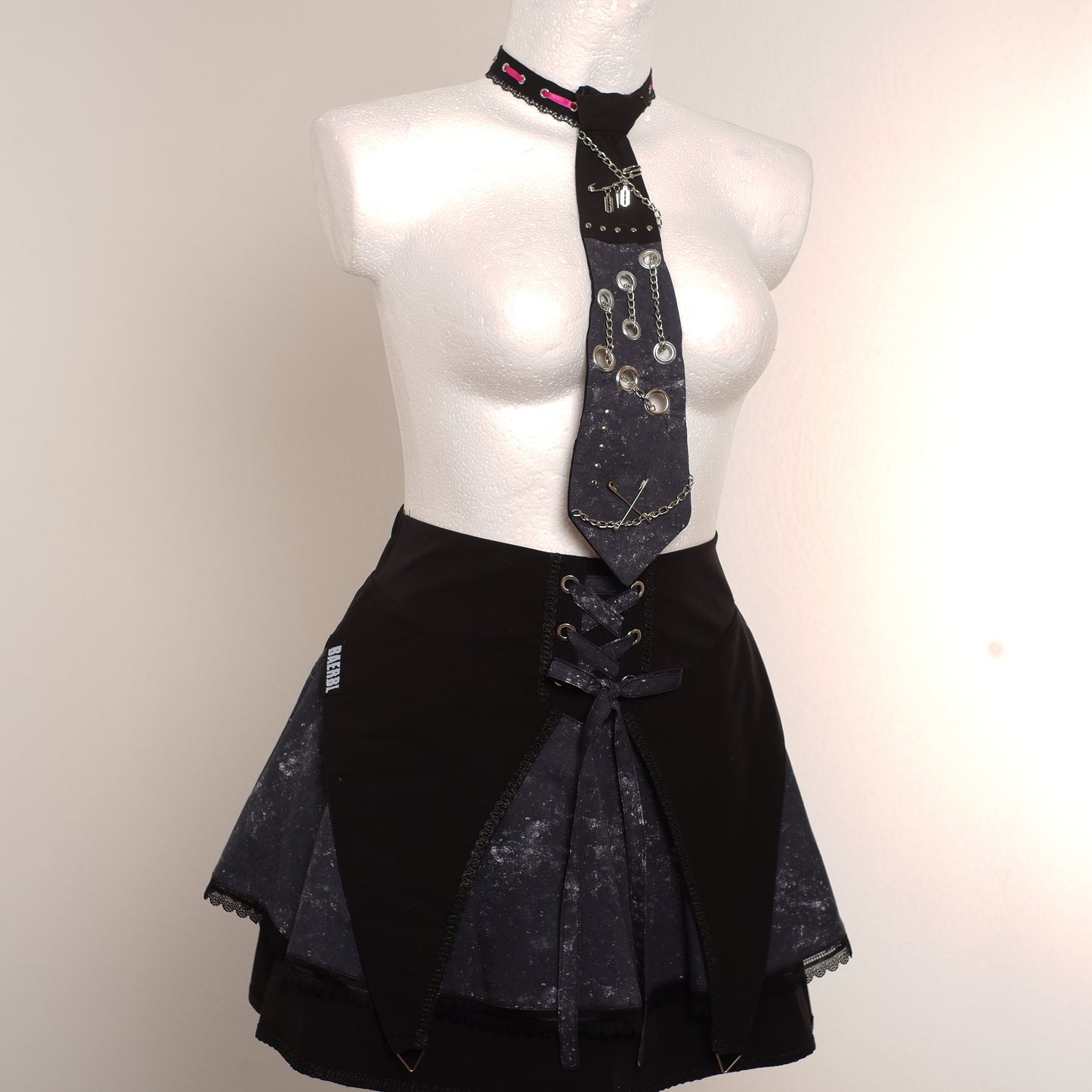 PREORDER Layered Rock Größe 32-48