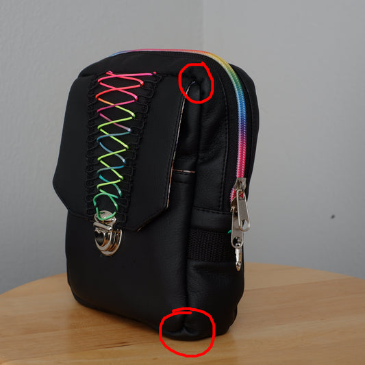 B-Ware Regenbogen Moshpack / Die multifunktionale Festival- & Alltagstasche