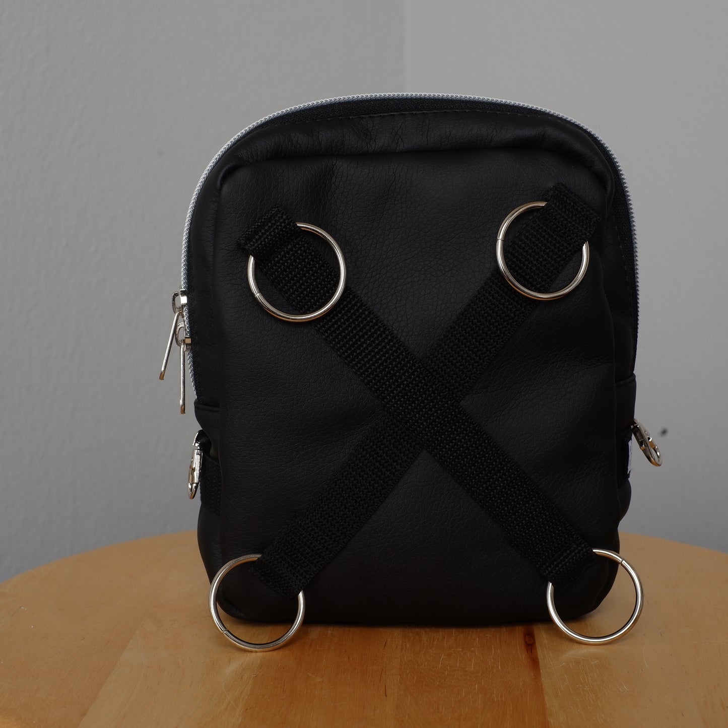 Black Moshpack / Die multifunktionale Festival- & Alltagstasche