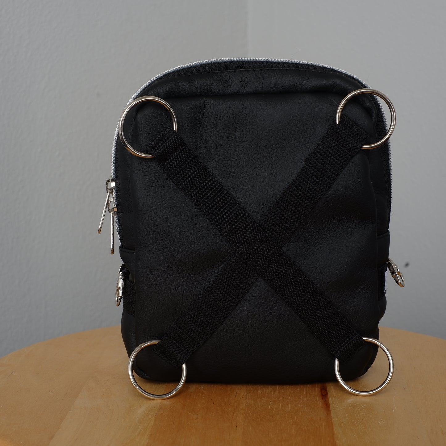 Black Moshpack / Die multifunktionale Festival- & Alltagstasche
