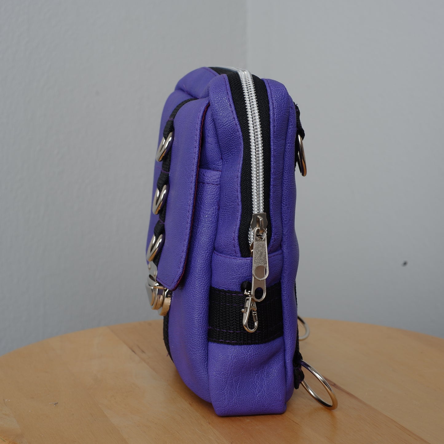 Einzelstück Purple  Moshpack / Die multifunktionale Festival- & Alltagstasche