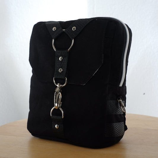 Moshpack Canvas / Die multifunktionale Festival- & Alltagstasche