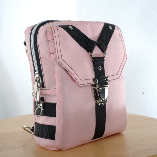 Moshpack Outdoorstoff / Die multifunktionale Festival- & Alltagstasche