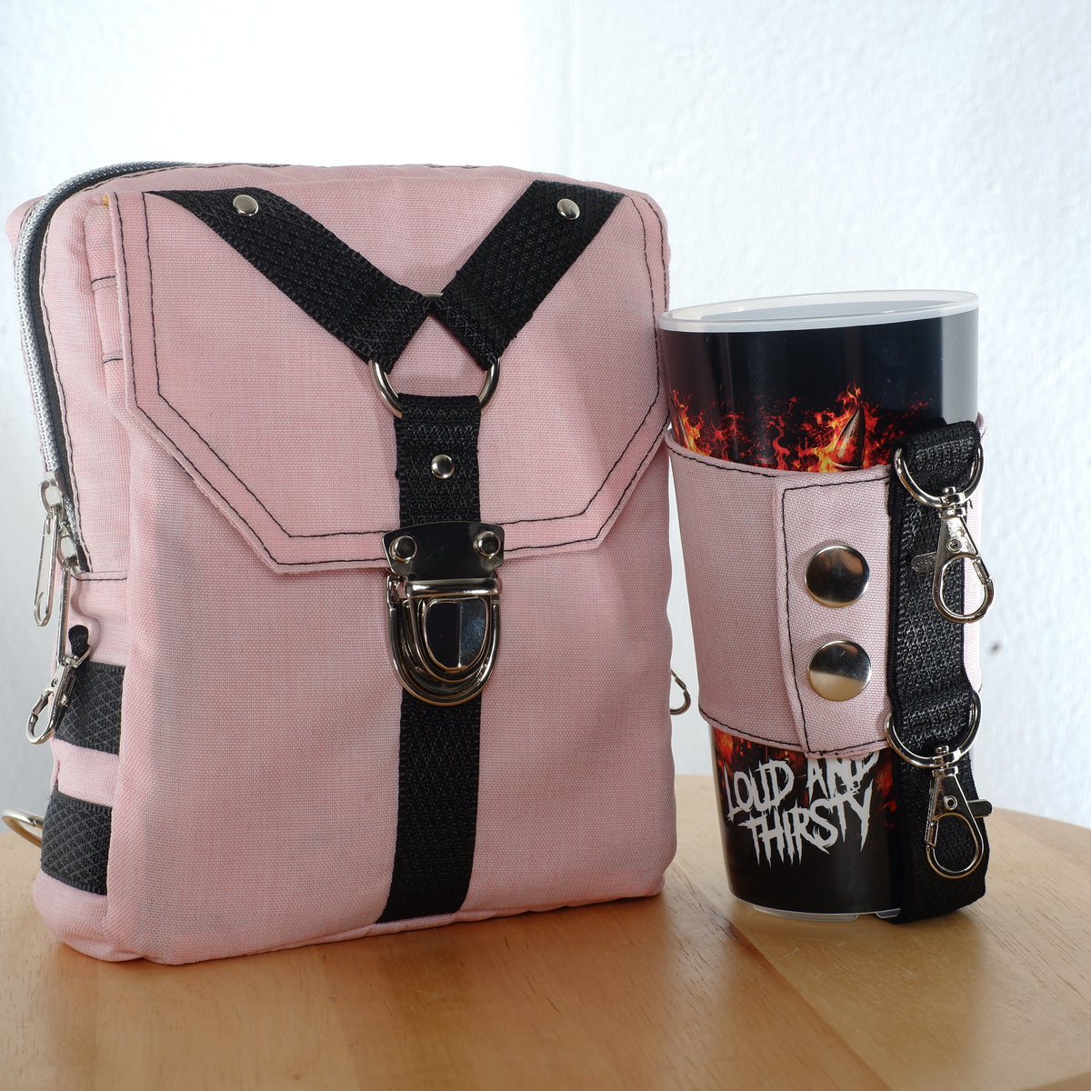 Verstellbarer Becherhalter mit Karabinern / Für Moshpack, Rucksäcke & Taschen / 2nd Edition