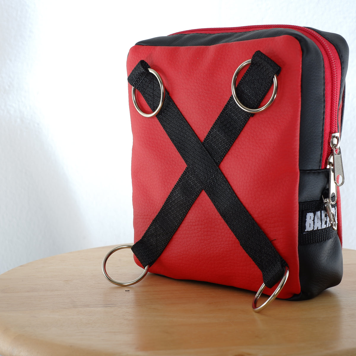 Red Moshpack / Die multifunktionale Festival- & Alltagstasche