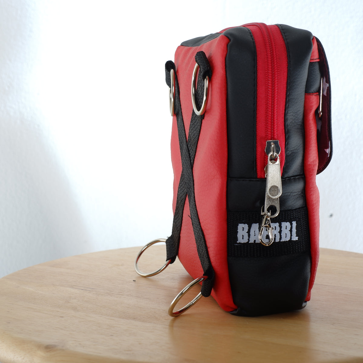 Red Moshpack / Die multifunktionale Festival- & Alltagstasche