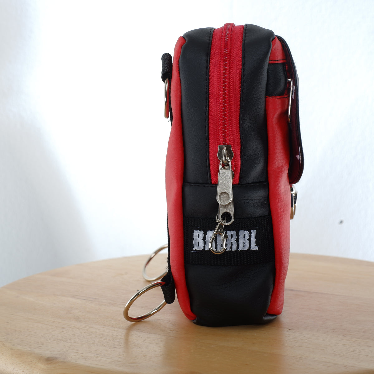 Red Moshpack / Die multifunktionale Festival- & Alltagstasche