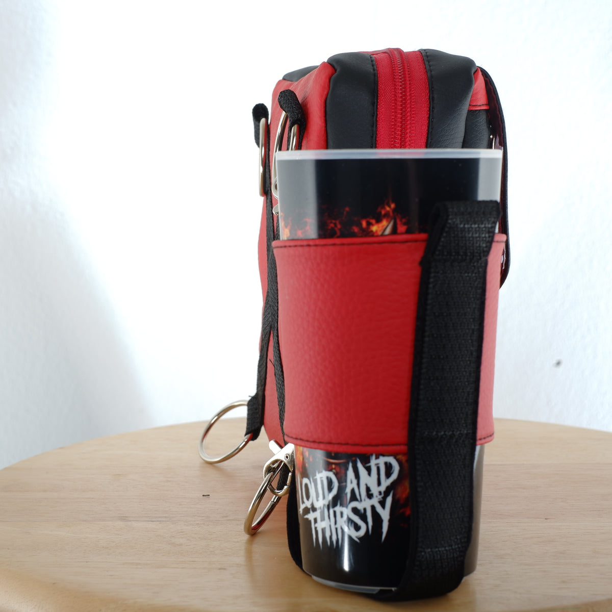Red Moshpack / Die multifunktionale Festival- & Alltagstasche