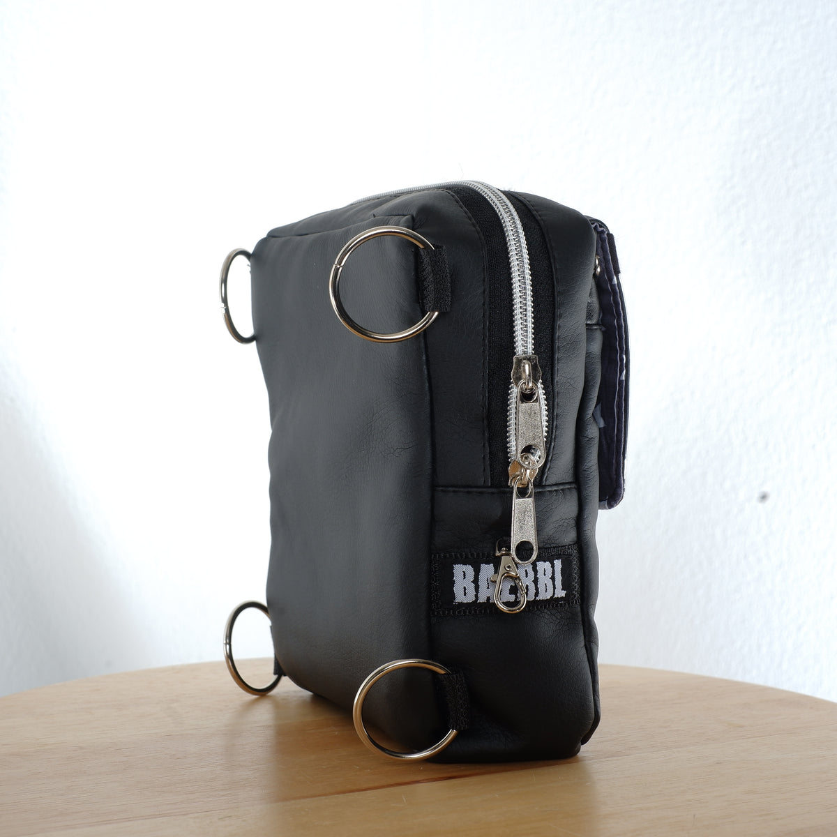 LIMITED Clear Black Moshpack / Die multifunktionale Festival- & Alltagstasche