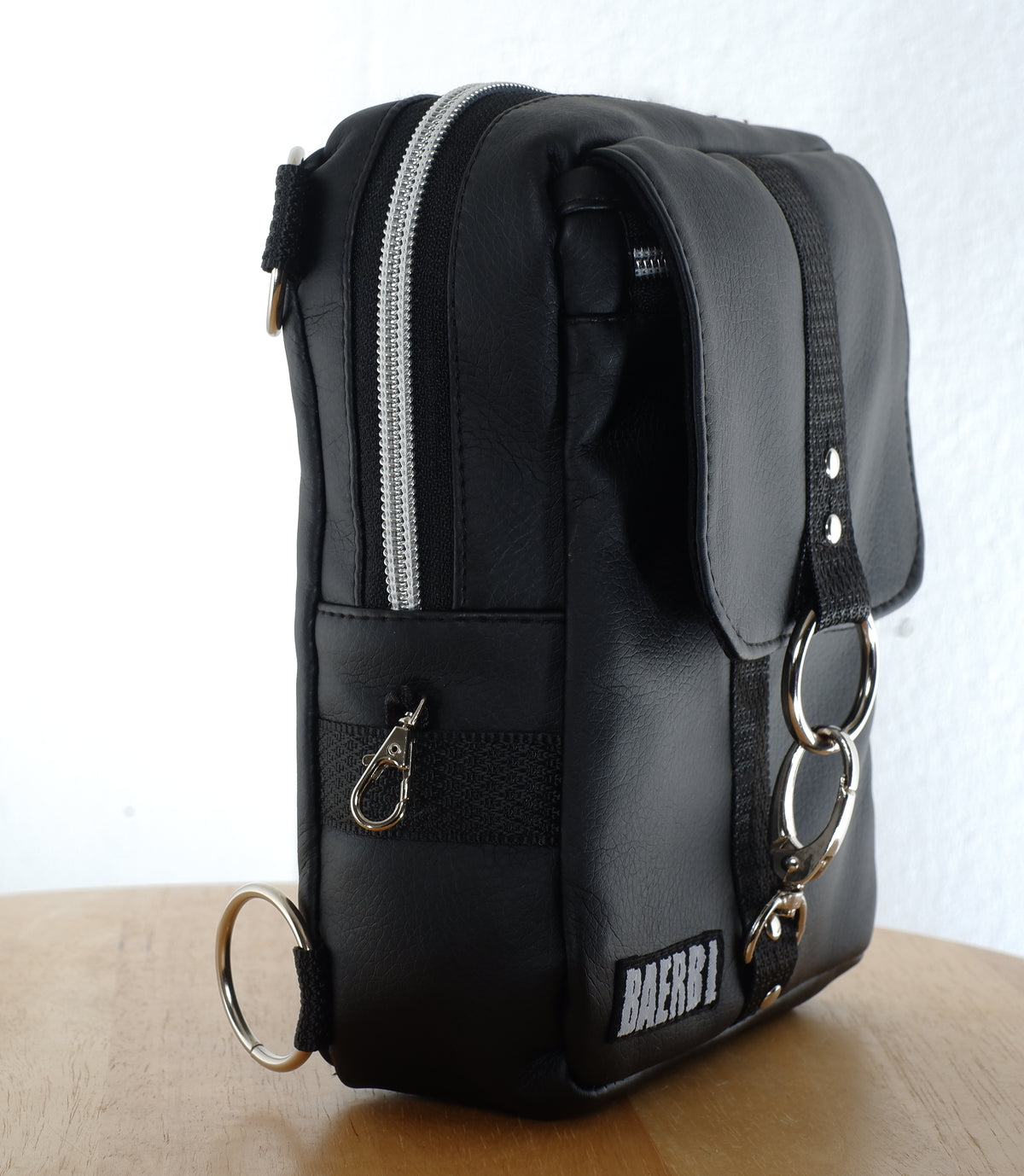 LIMITED Black but Kitty Moshpack / Die multifunktionale Festival- & Alltagstasche